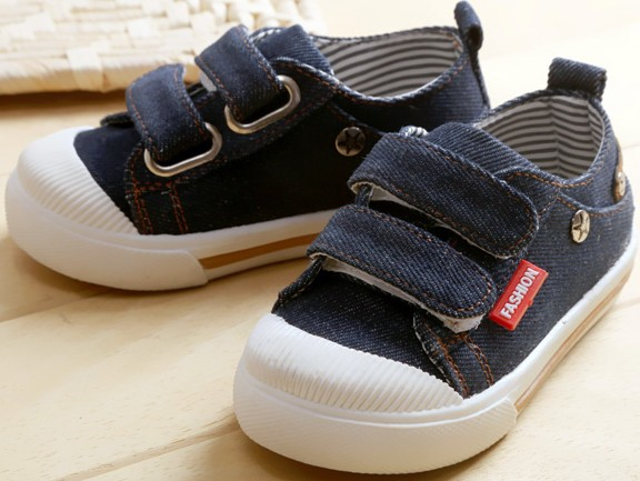 Кеды для мальчиков и девочек.