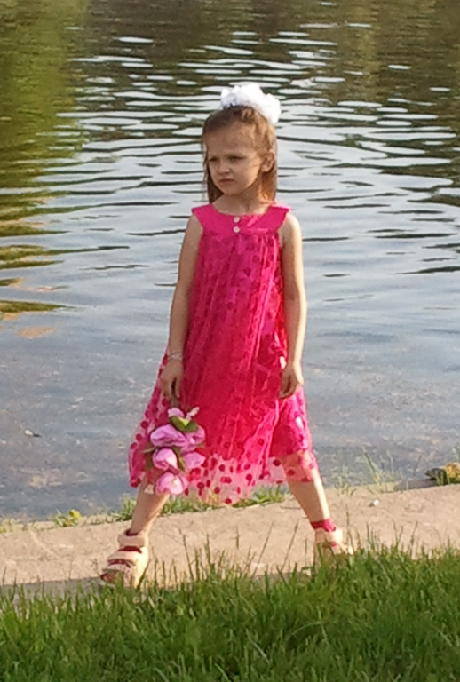 Нарядное платье для девочки.