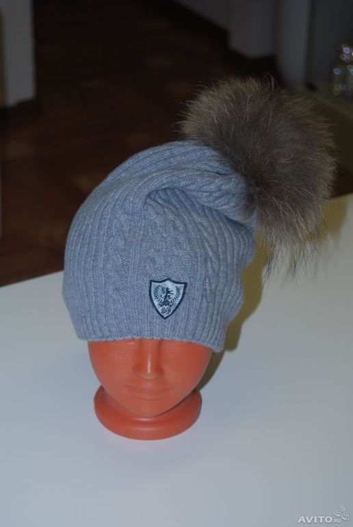 Новые шапочки с помпонами.Sale на все!!!