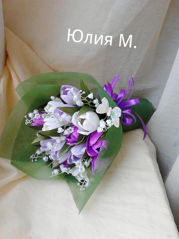 Ручной миник, корзина и сумочка.