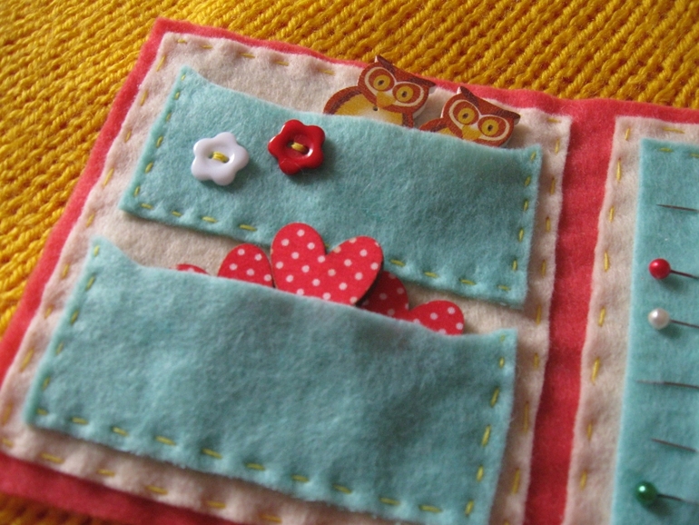 Игольница-книжка