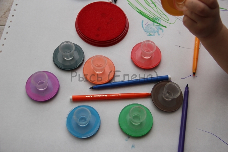 Наклейки, альбом Лица и штампы от Melissa&Doug;