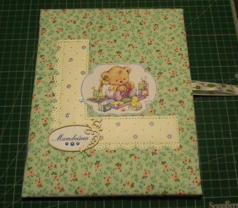 Папочка для первых документов малыша.