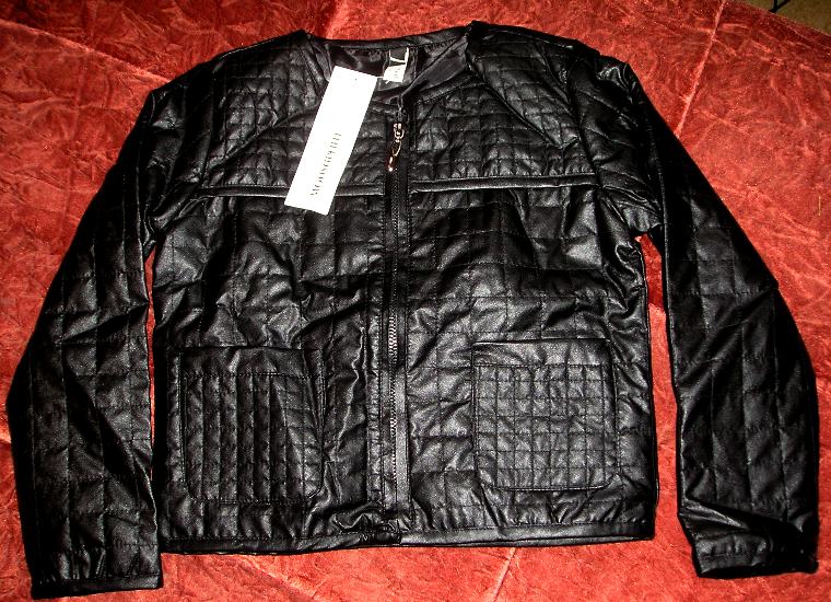 Куртка (экокожа Китай) 700 рублей