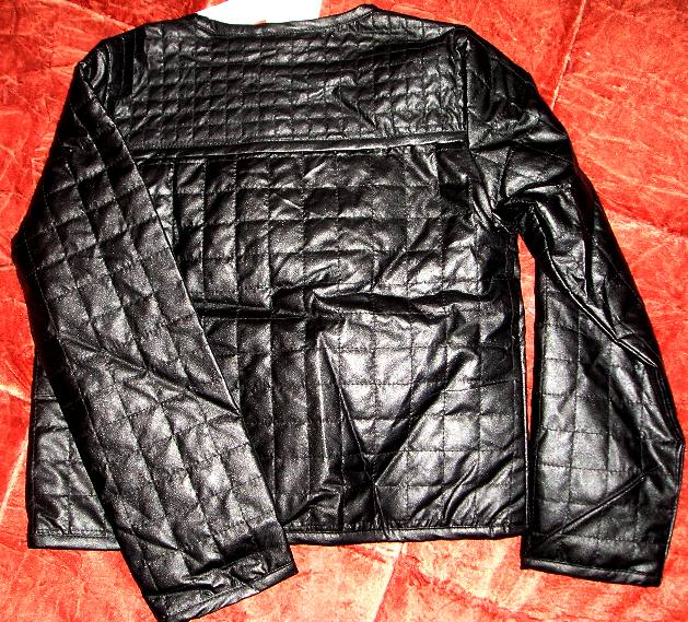 Куртка (экокожа Китай) 700 рублей