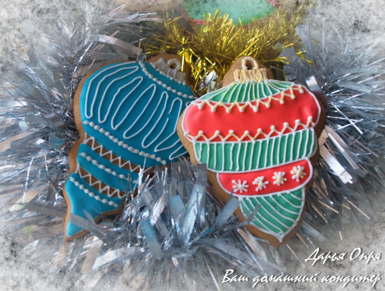 Украшаем елку на новый год!