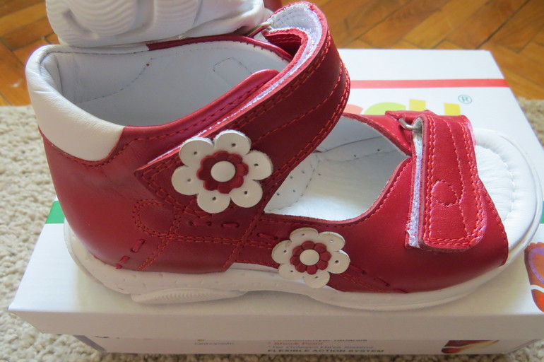 Пристрою босоножки Вупи 27 размер - 1700 рублей