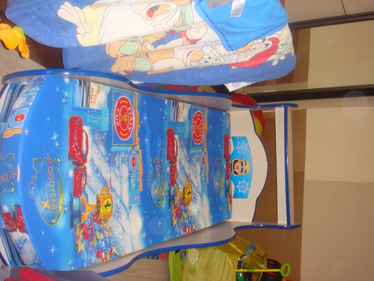 наша красотка новая кровать-МАШИНА)))