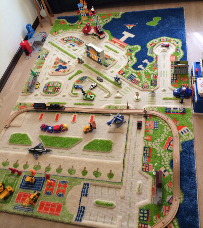 Купили Сереге ковер Мини Сити