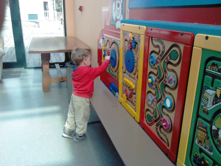 Томатис-терапия в Атлантисе. Фото с нашего 1 курса.