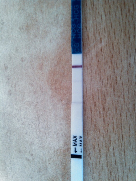 Девочки посмотрите, вроде что то есть?или мне кажется?