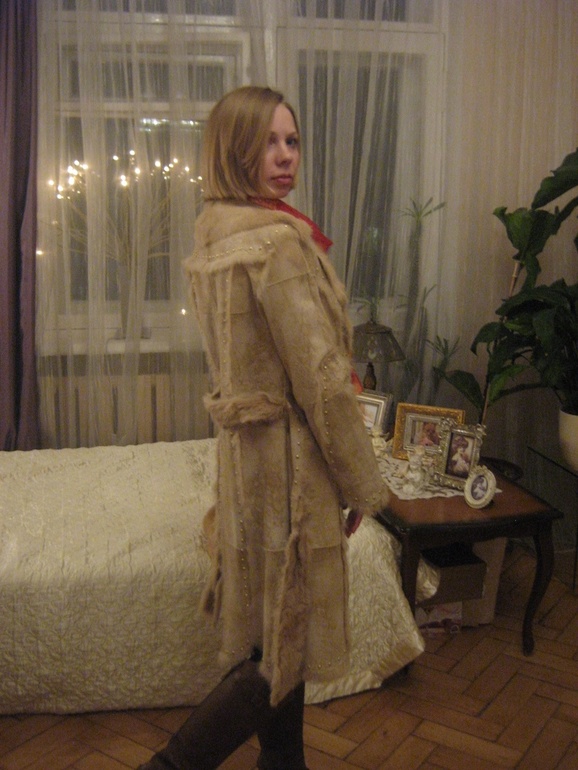 Натуральная дубленка BeBe 42-44. Как новая. 8000