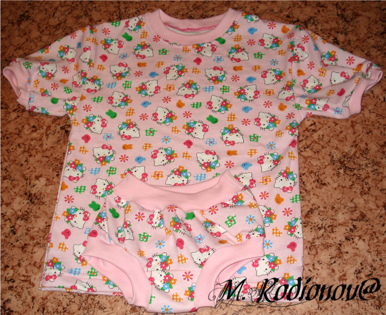 Комплекты д/дев - футболки и трусики-хипстеры