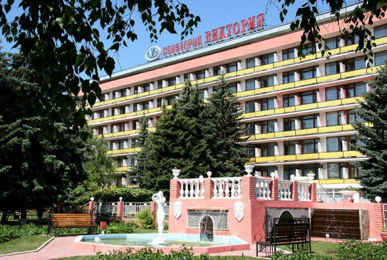 Санаторий Виктория Ессентуки: https://sanatoriirf.ru/sanatorij-viktoriya-kavminvody бронирование путевок без посредников