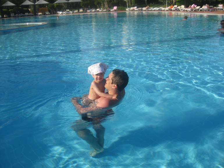 Наша первая заграничная поездка с семьей!