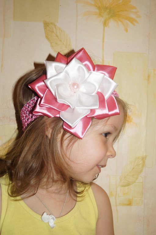 Аксессуары для волос в стиле Канзаши. В наличии и на заказ.