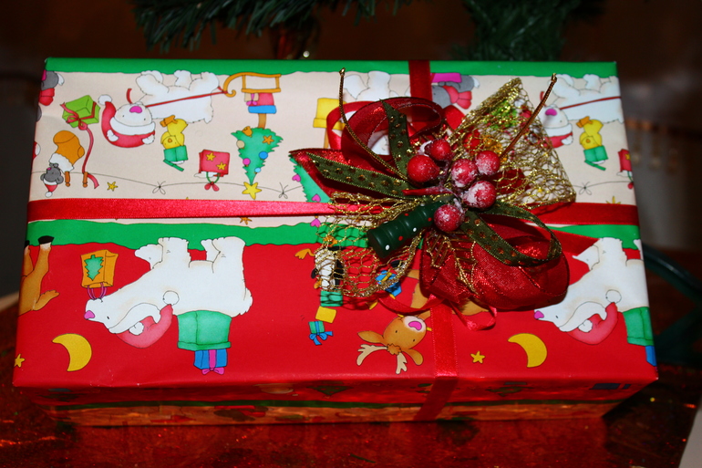 Упаковка подарков)))