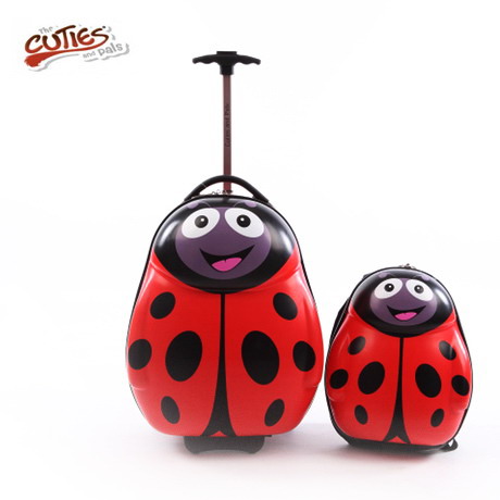 ОПРОС. Чемоданы +рюкзак Cuties для маленьких путешественников.