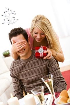 100 оригинальных подарков мужчине.