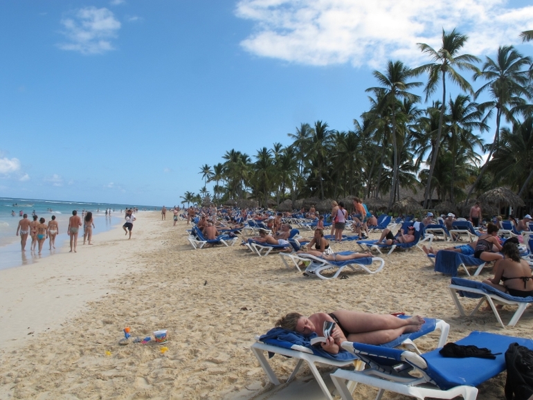 Пунта-Кана с дочкой в 1,4 года, декабрь.