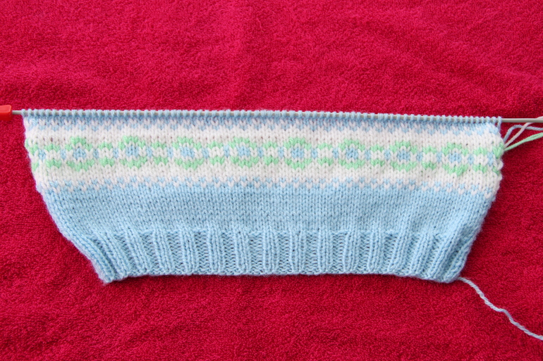 Жакет с жаккардовыми полосами