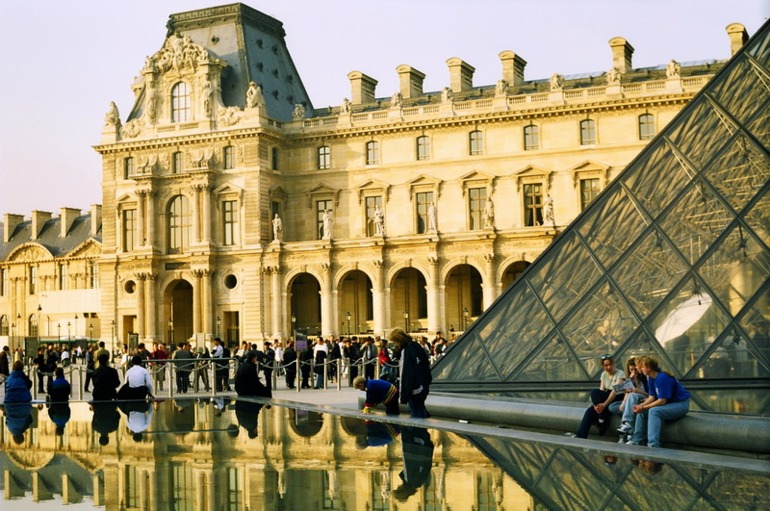 Париж на НГ и Рождество! Тур жд + автобус на 10 дней!