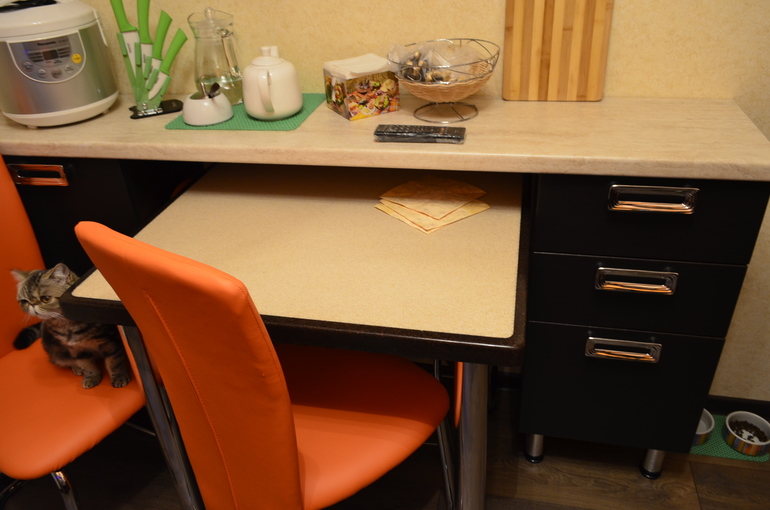 Вот моя кухня -Оранжевое настроение (6 кв.м)