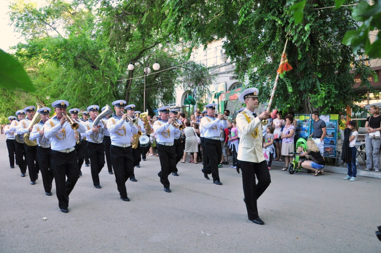Феодосию посетил фестиваль военных оркестров