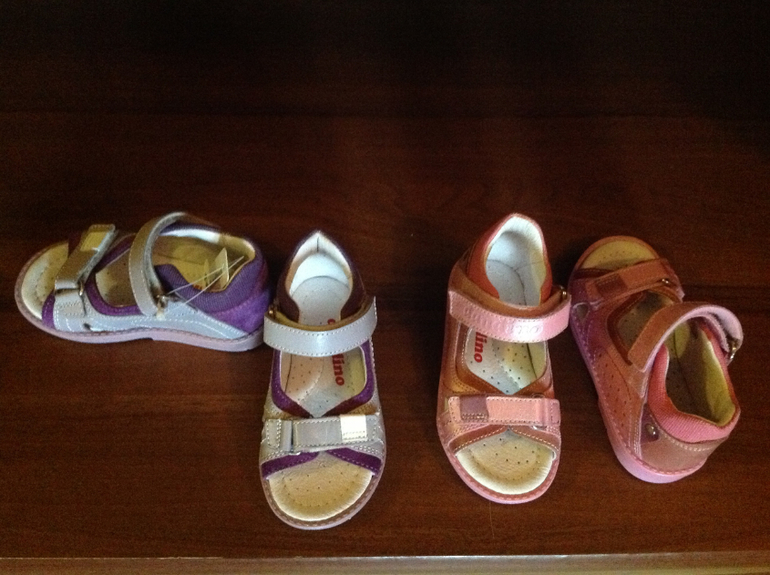 Купила своим обувку на лето, фирма Дандино, очень довольна!