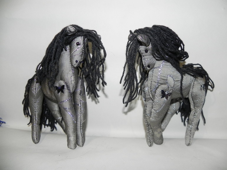 Лошадки ручной работы