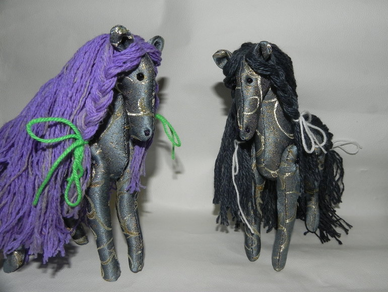 Лошадки ручной работы