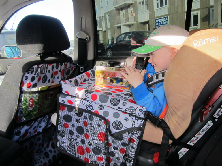 Дорожные столики для автокресла