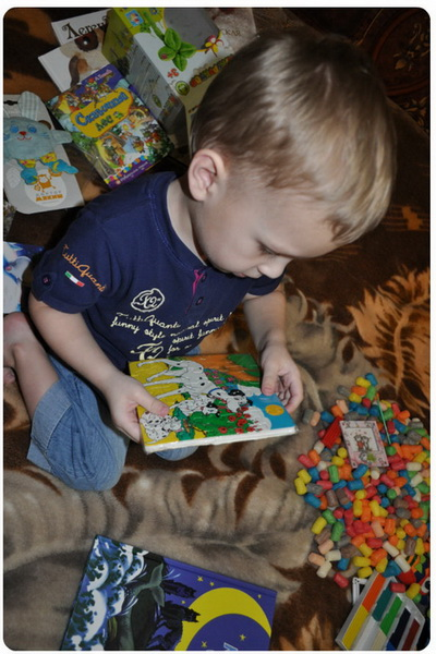 А у нас сегодня снегопад! Настоящий снегопад подарков!