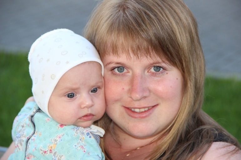 4 месяца моей сладкой дочке*******