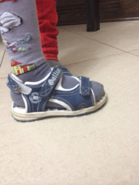 Сандали для мальчика 24 размер 1300р.