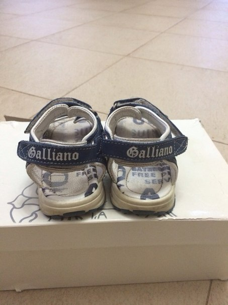 Сандали для мальчика 24 размер 1300р.