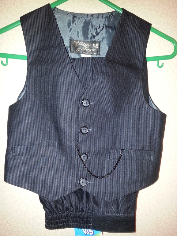 Костюмчики нарядные для мальчиков на выпускные в д/с, рубашки, галстуки. ВСЕ В НАЛИЧИИ!