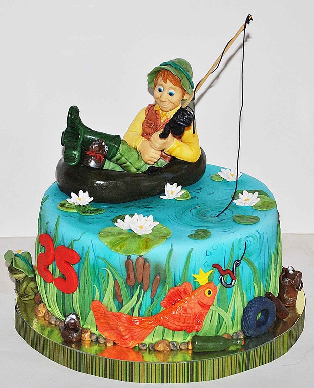 Сахарная фигурка на торт рыбака