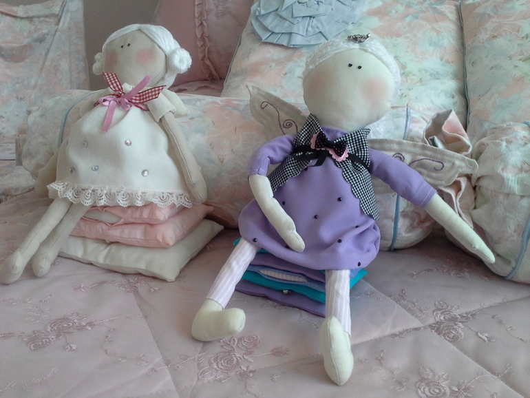 Одинаковые но такие разные....принцессы