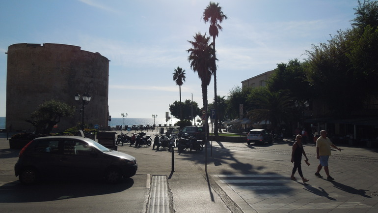 Sardegna, а по нашему Сардиния.