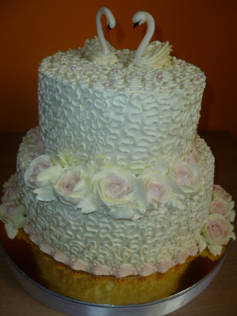 Кремовый свадебник.