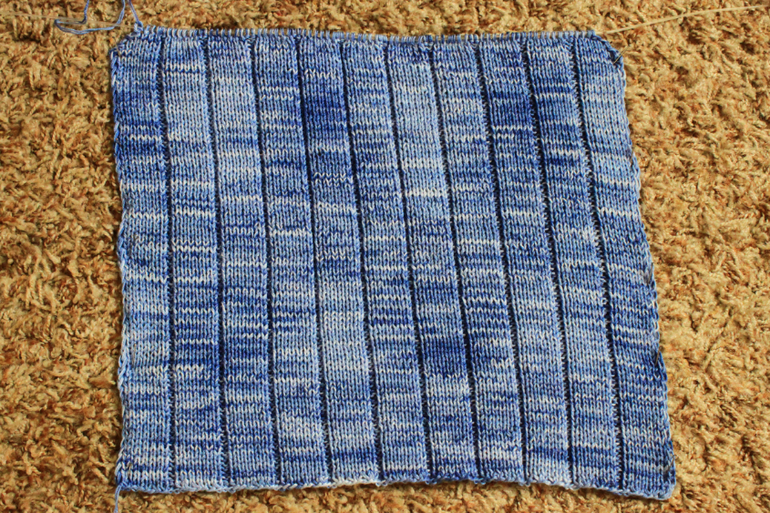 Пуловер со шнуровкой для мальчика