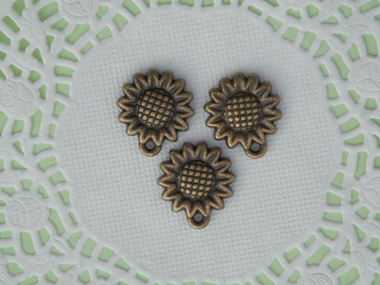 Пуговицы, подвески, кружево!!! Много фото!!!