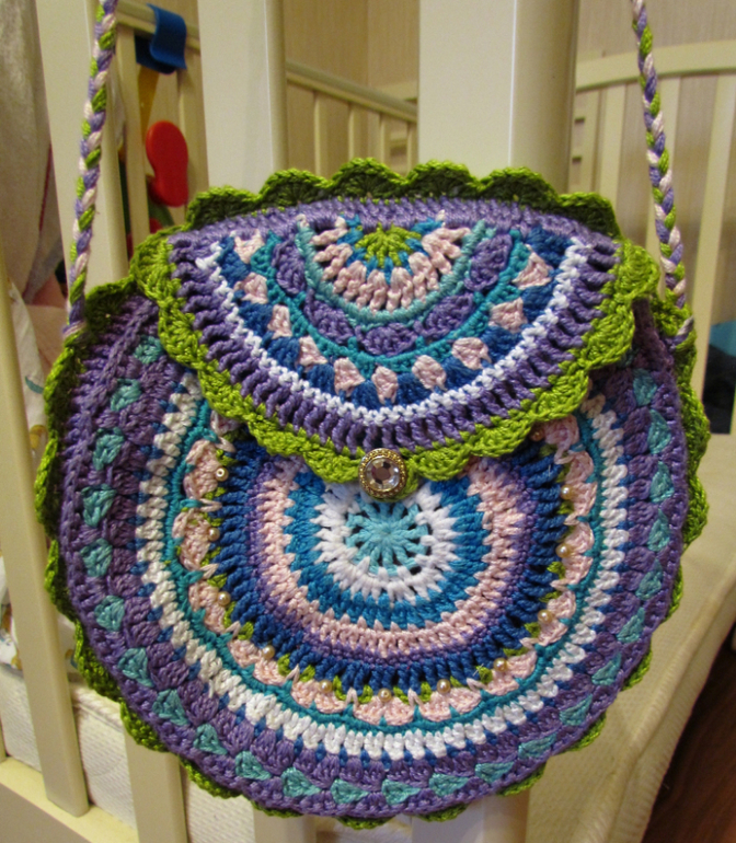 Сумочка и беретка