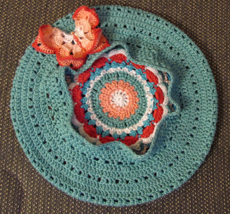 Сумочка и беретка