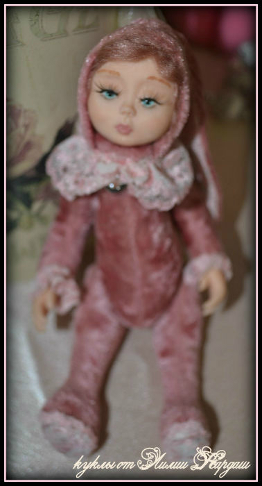 Анечка - маленькая зайка.