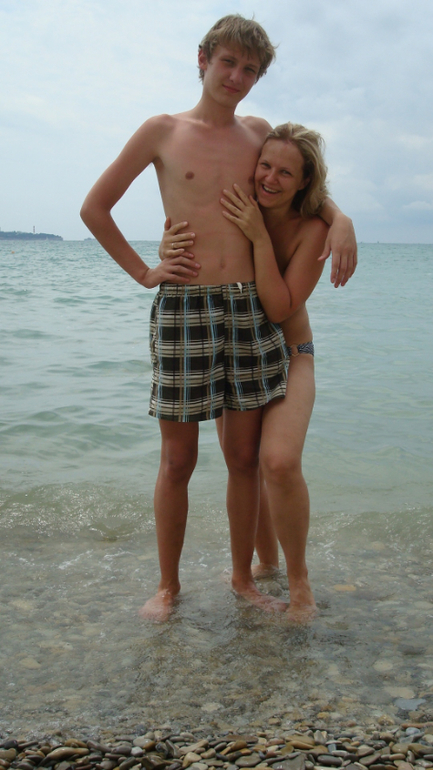 Сынок,не кури! Не вырастешь....