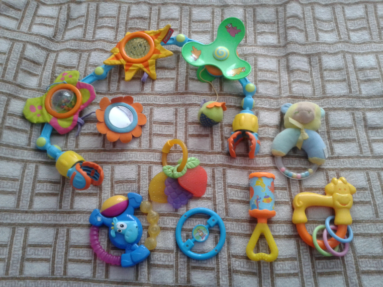 ПРОДАМ ПАКЕТОМ ВЕЩИ НА МАЛЬЧИКА.