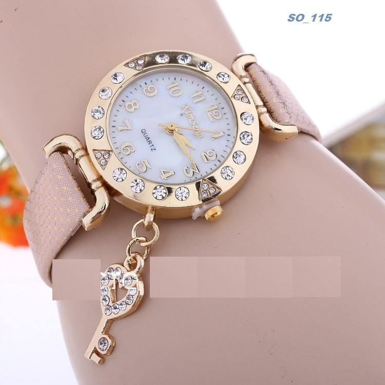 Женские наручные часы.