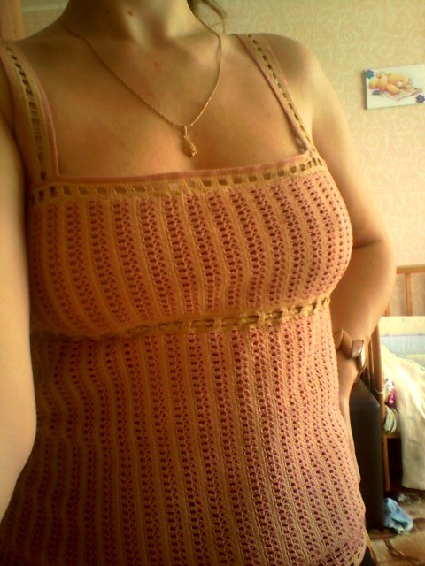 розовая маечка крючком)